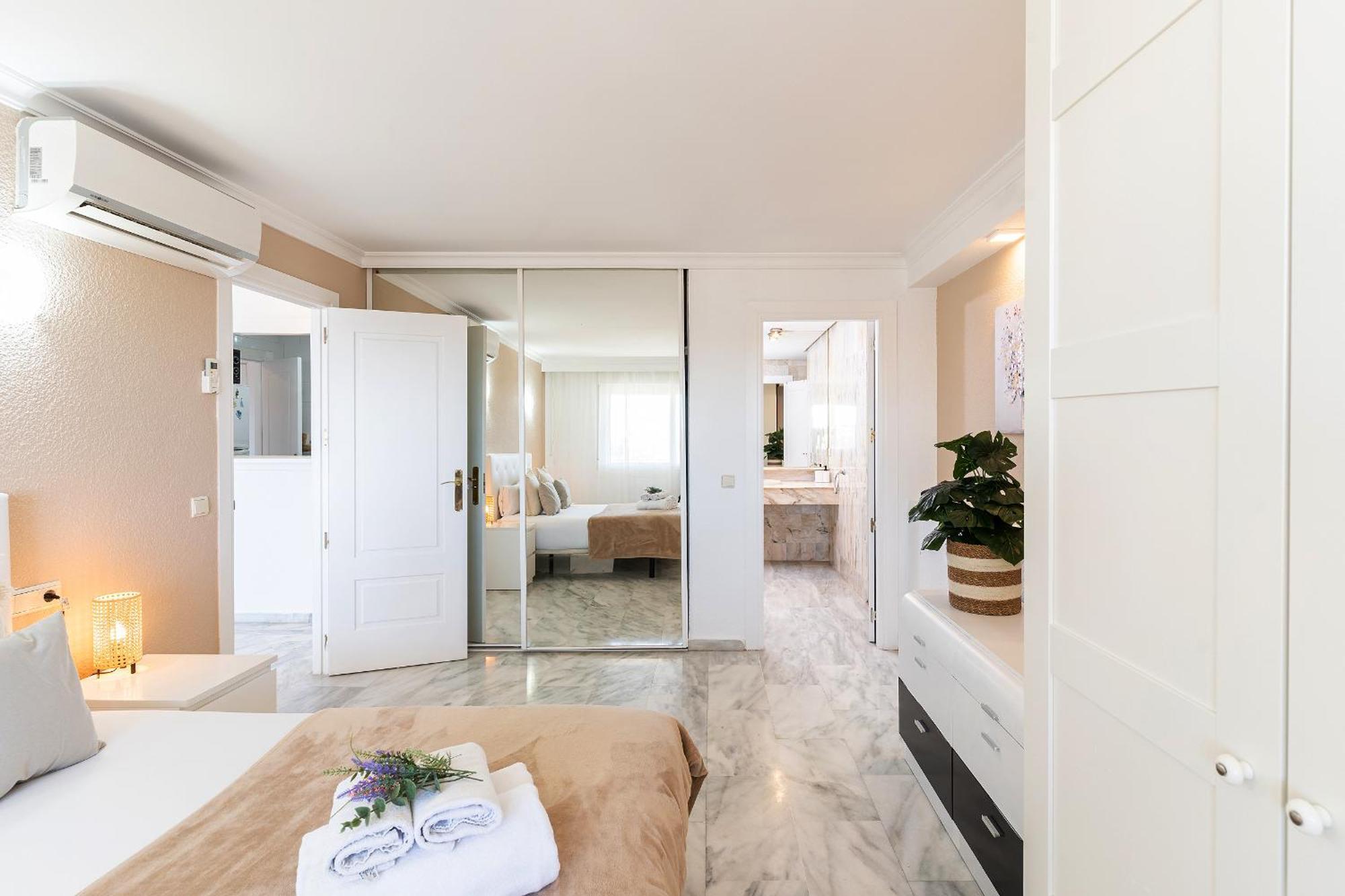 Monko Bora Bora Apartment เบนัลมาเดนา ภายนอก รูปภาพ