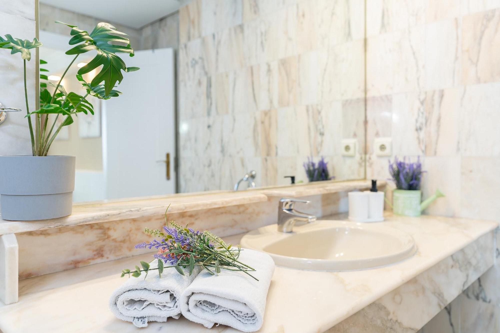 Monko Bora Bora Apartment เบนัลมาเดนา ภายนอก รูปภาพ