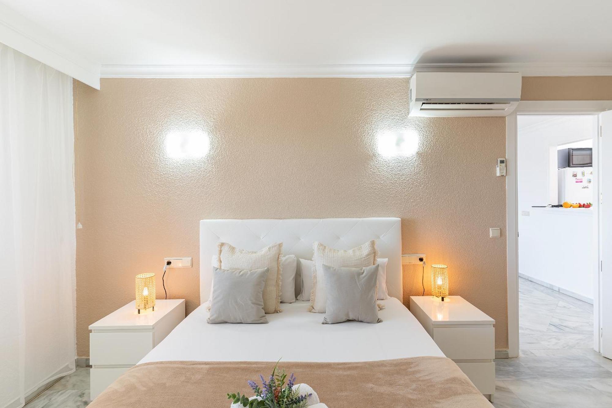 Monko Bora Bora Apartment เบนัลมาเดนา ภายนอก รูปภาพ