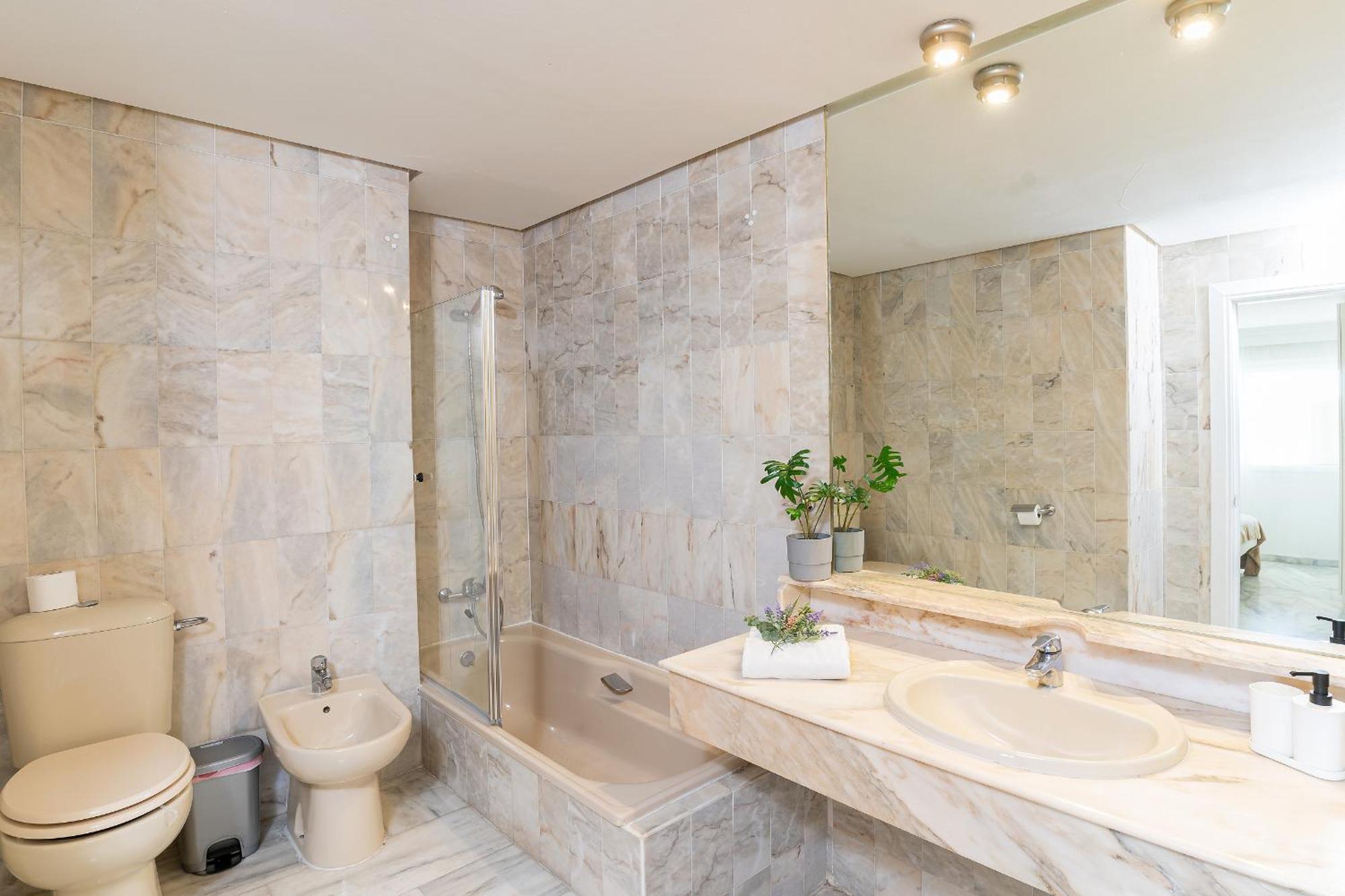 Monko Bora Bora Apartment เบนัลมาเดนา ภายนอก รูปภาพ